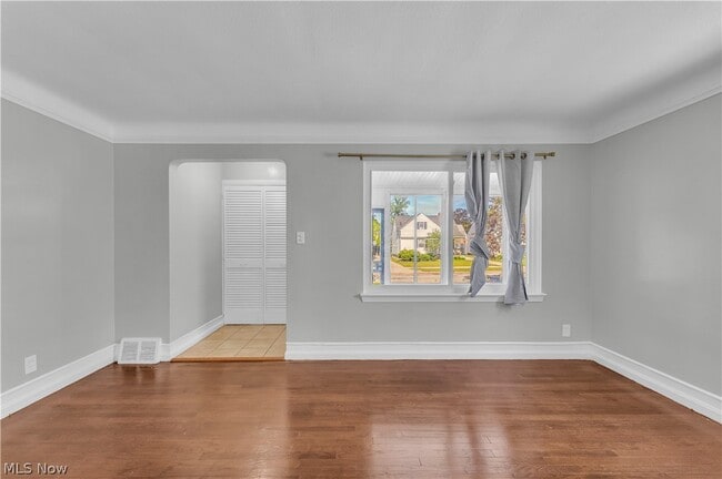 Photo - 5535 Oakwood Ave