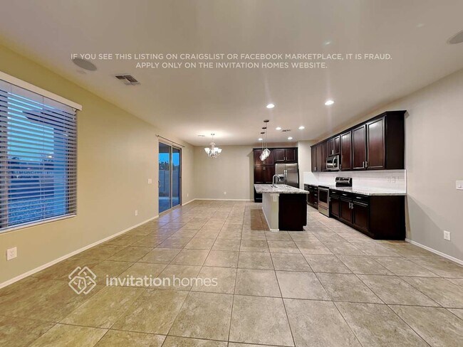 Photo - 3331 E Russell St