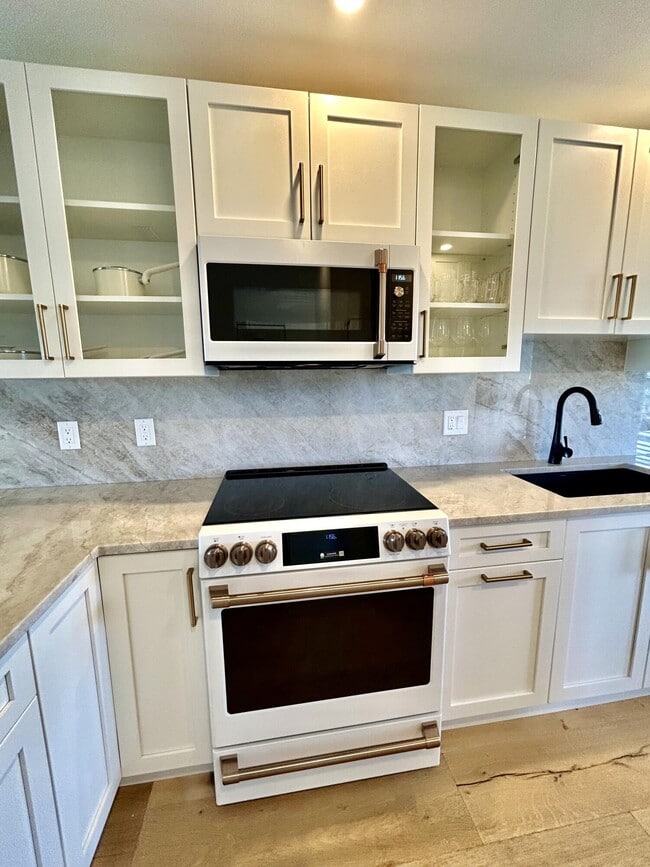 Photo - 1030 Silk Oak Terrace Unidad 203