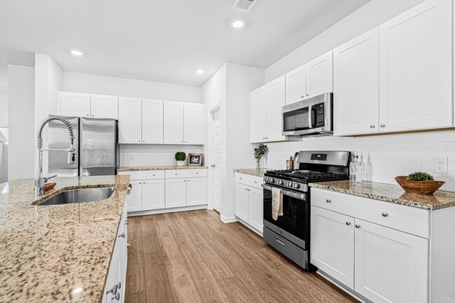 Photo - 504 Minim St