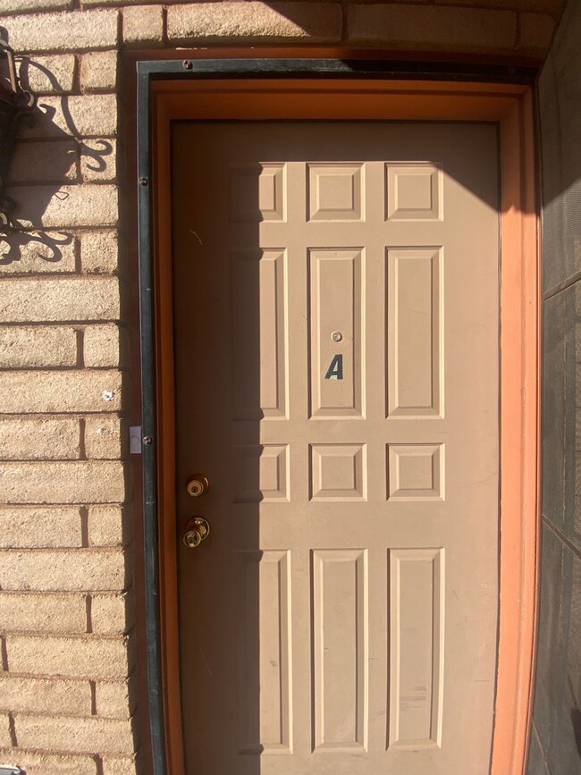 Photo - los-2940 Unit A