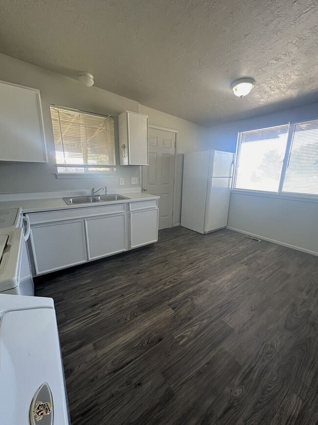 Photo - 5300 5300 S St Unit 2347 W 5300 S