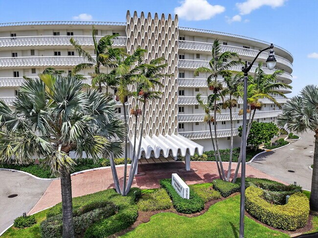 Building Photo - 2505 S Ocean Blvd Unit 305 Rental