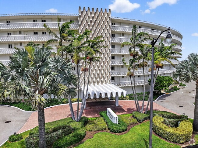 Building Photo - 2505 S Ocean Blvd Unit 305 Rental