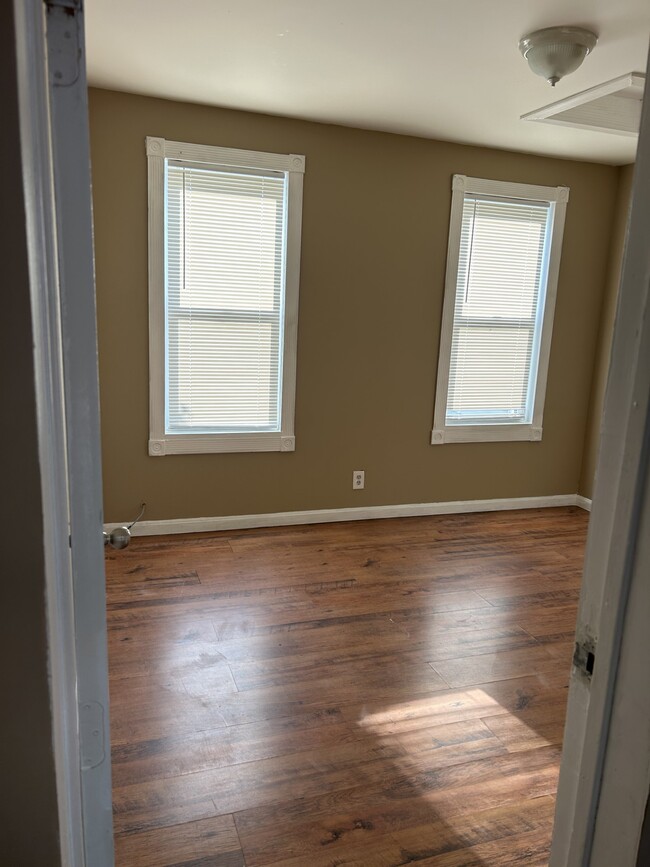 Photo - 26 N Decker Ave