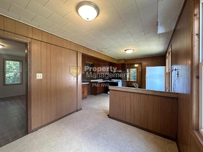 Photo - 225 Maple St