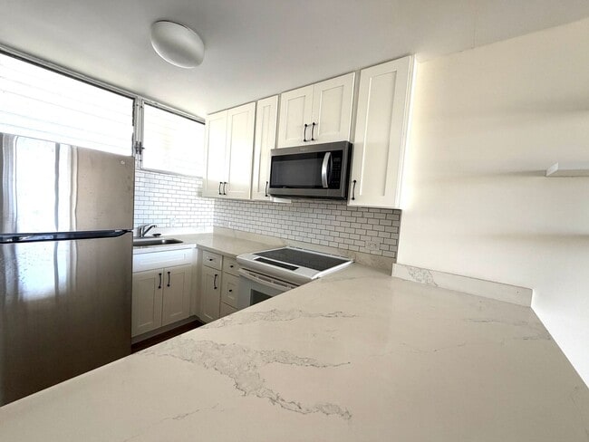 Photo - 1 Bedroom, 1 Bathroom, 1 Parking (Ala Wai Plaza) Unit 1406