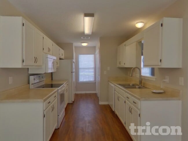 Photo - 127 Wenlock Cir
