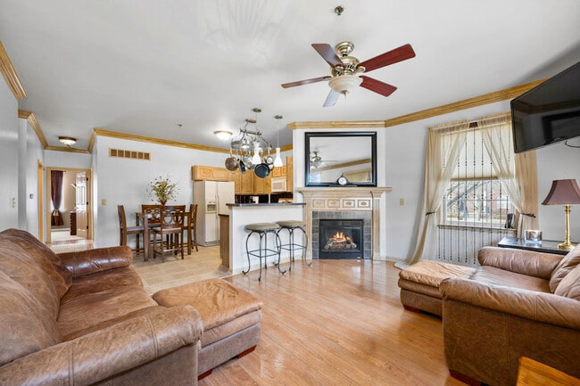 Building Photo - 14400 Vauxhall Dr Unit 51