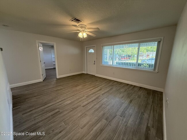 Photo - 2801 Lorna Dr