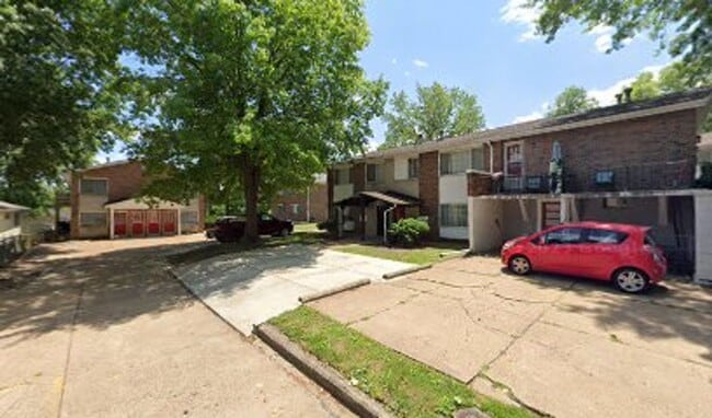 Photo - Pet Friendly Renovated One Bedroom Unit 3- 2359 Ridgecrest