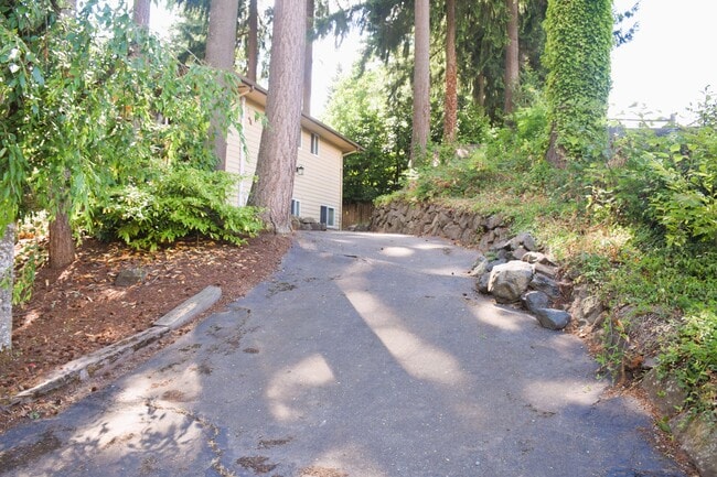 Building Photo - 3311 123rd St SE