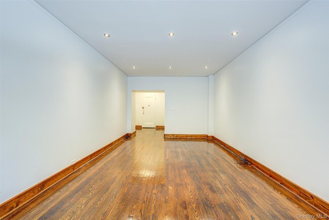 Photo - 34-40-40 79th St Unit 1D