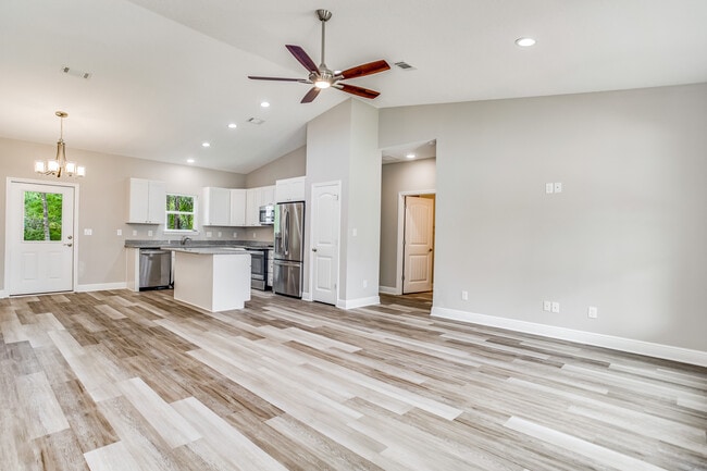 Photo - 5940 Savannah Dr