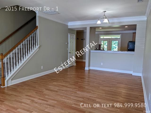 Photo - 2015 Freeport Dr