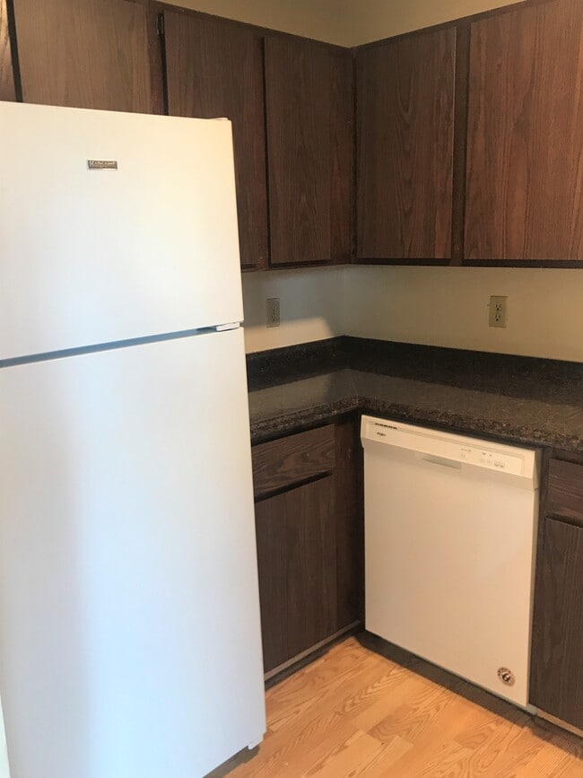 Photo - 2355 Chalet Gardens Rd