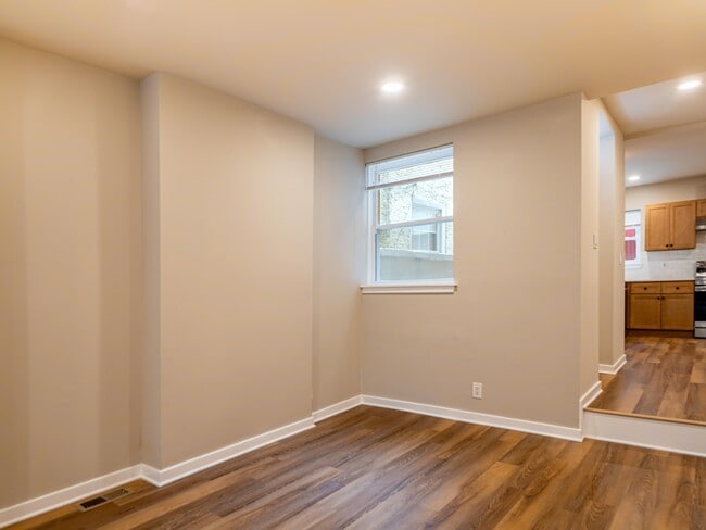 Photo - 161 Brown St