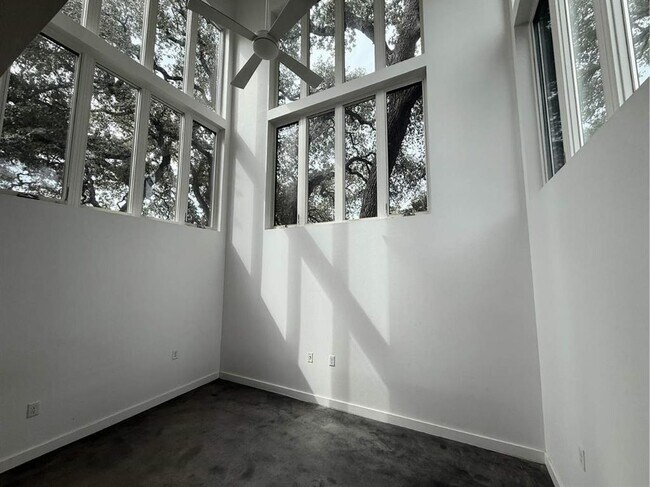 Photo - 1208 Woodland Ave