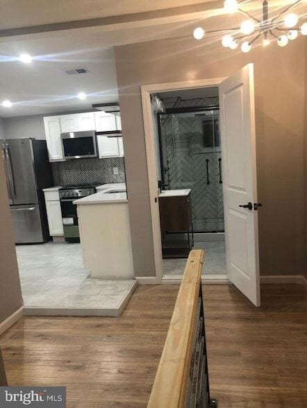 Photo - 300 D'Arcy Ave