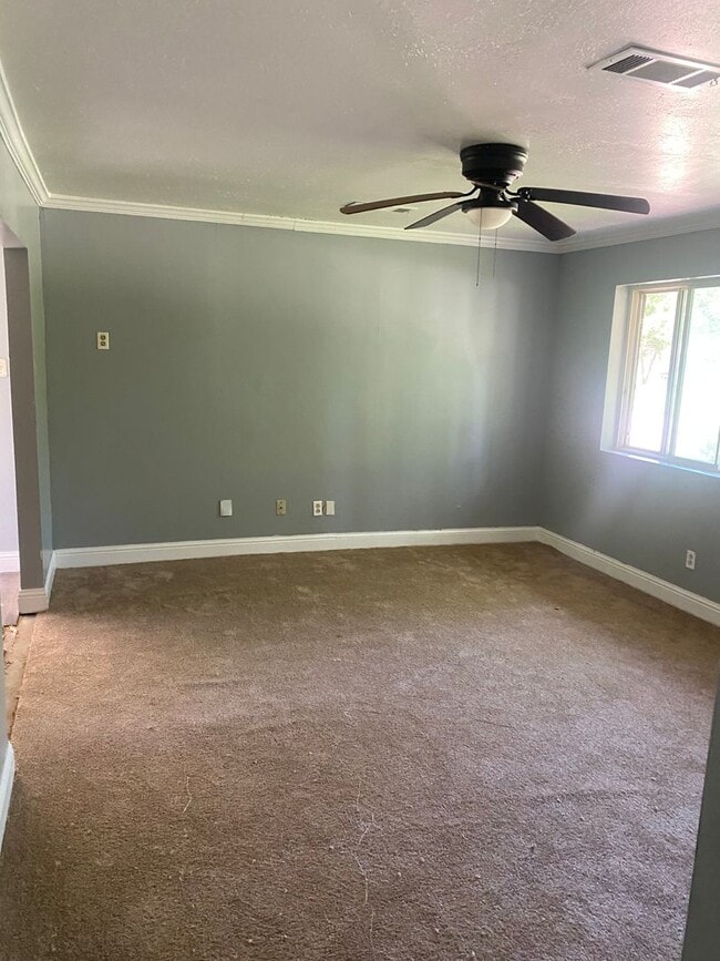 Photo - 2913 Rebel Dr