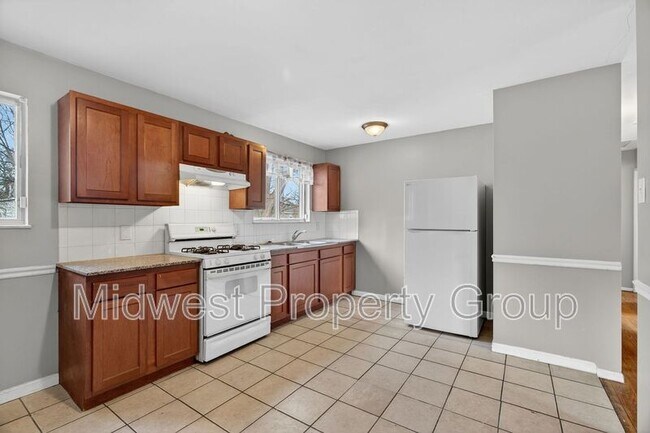 Photo - 1455 Redman Blvd