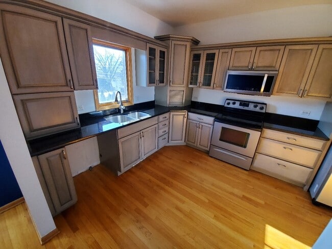 Photo - 9207 Gerritsen Ave