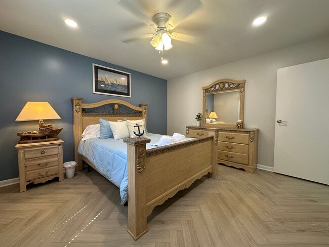 Photo - 111 Seaparc Cir Unit B