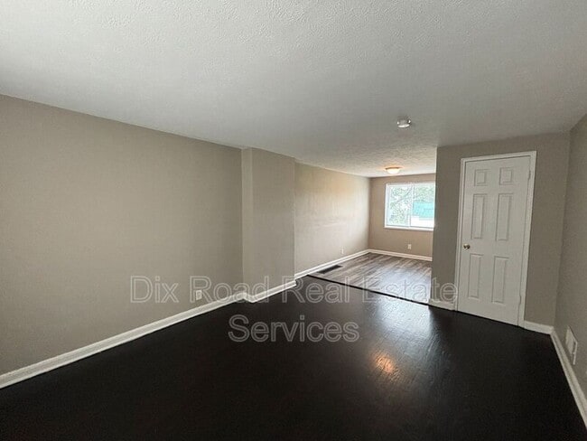 Photo - 1519 S Smithville Rd