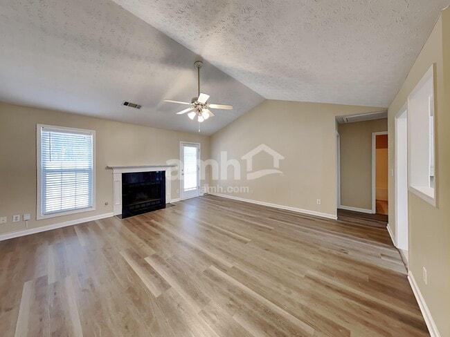 Photo - 7102 Independence Dr