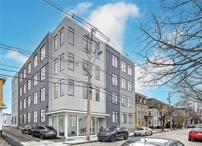 Building Photo - 468 W Fountain St Unit 401 Rental