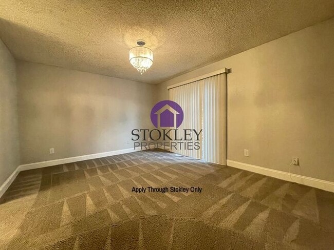Photo - 461 Camelback Rd