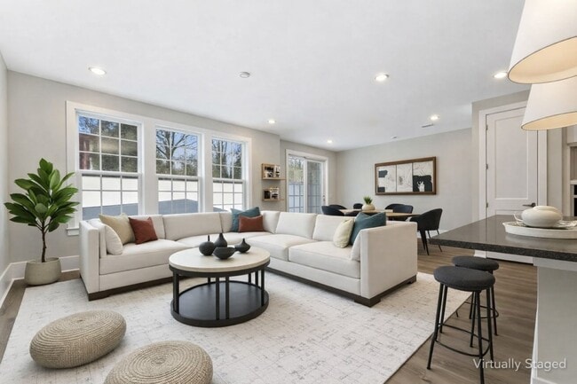 Photo - 175 Jasmine Dr