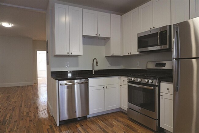 Building Photo - 39 Bradley St Unit 2 Rental