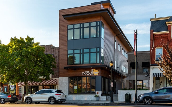 Front/side of building-2nd floor - 428 Penn Ave Unit 3rd Floor