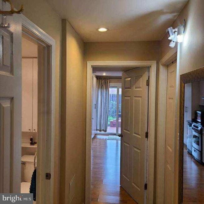 Photo - 107 Oak Shade Rd