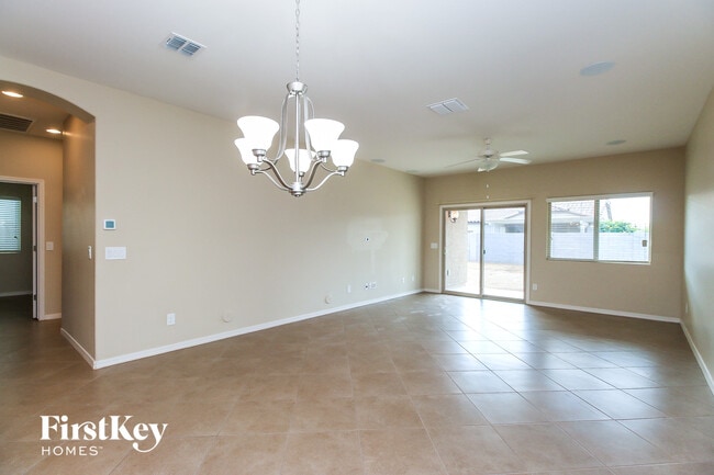 Photo - 625 W Mangrove Rd