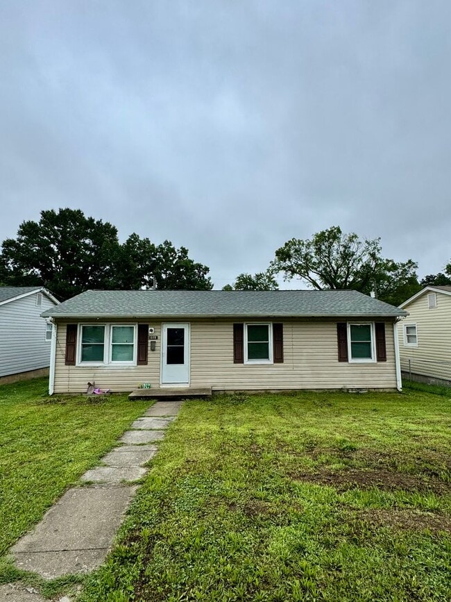 Cozy 3 bed 1 bath w Central HVAC - Cozy 3 bed 1 bath w Central HVAC House