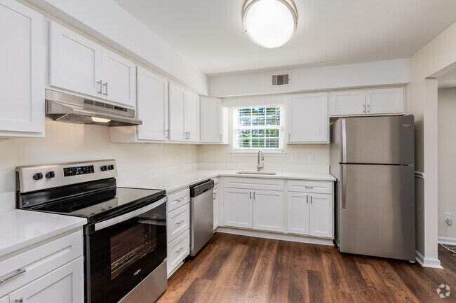 3BR, 2.5BA - 1,680SF - Kitchen