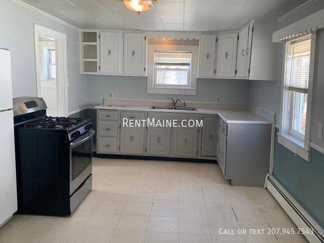 Photo - 322 Grove St