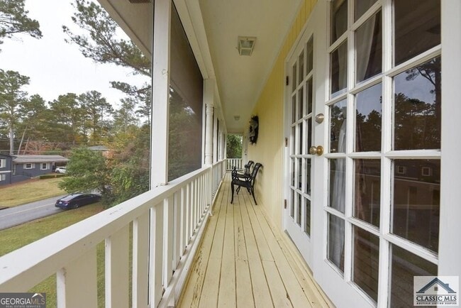 Building Photo - 245 University Cir