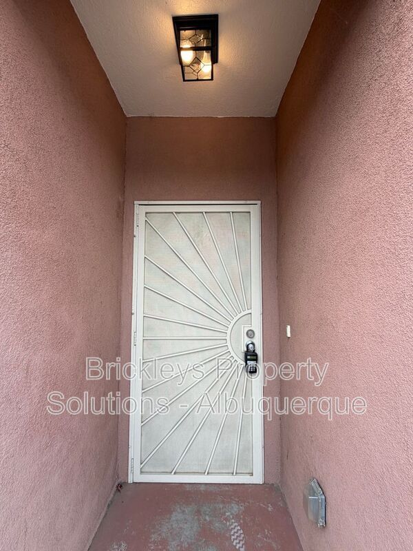 Photo - 1612 3rd St SW