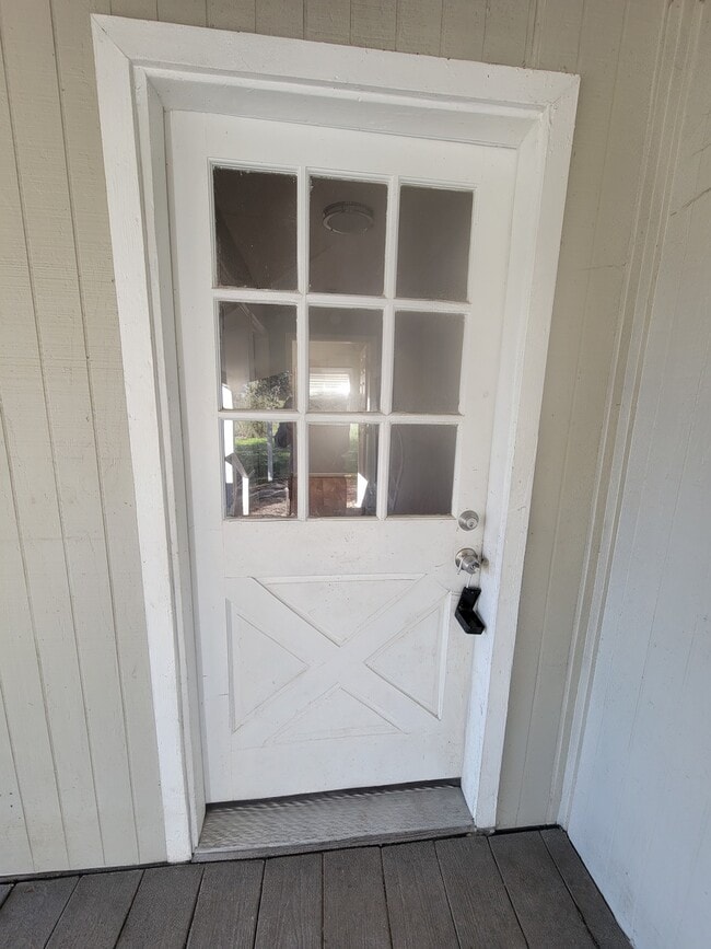 Photo - 707 Johnson Ln