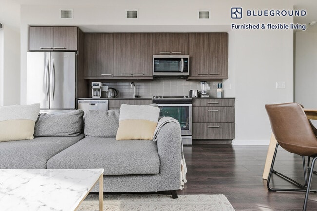 730 W Couch Pl Unit GO FL18-ID1365