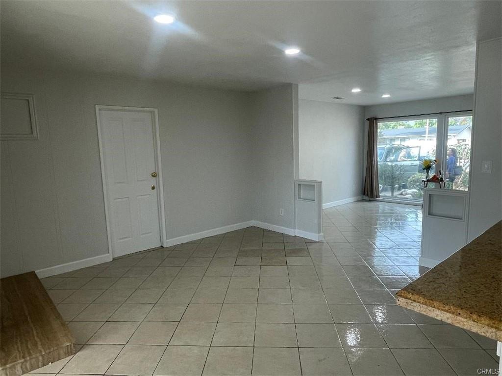 Photo - 20100 Needles St