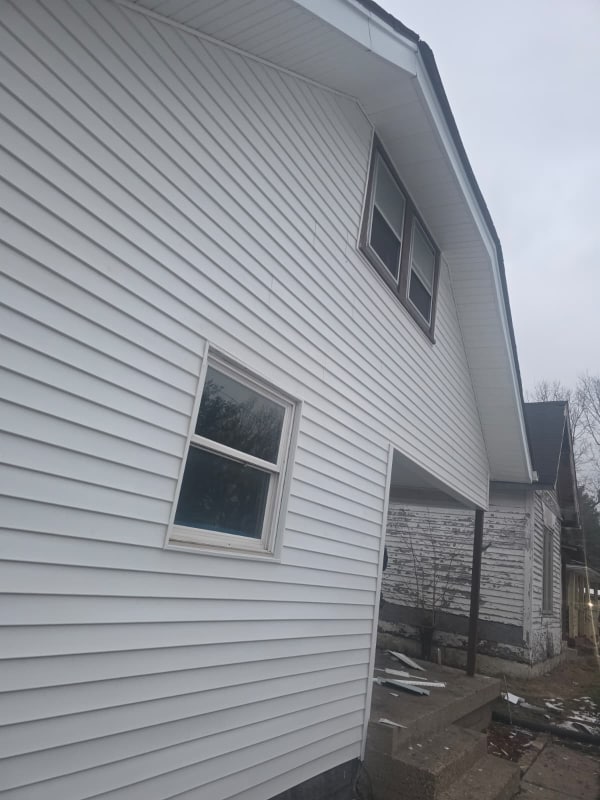 Photo - 866 W 25th St