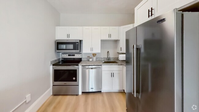 Building Photo - 44 Guild St Unit #1 Rental