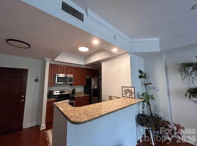 300 W 5th St Unit 250