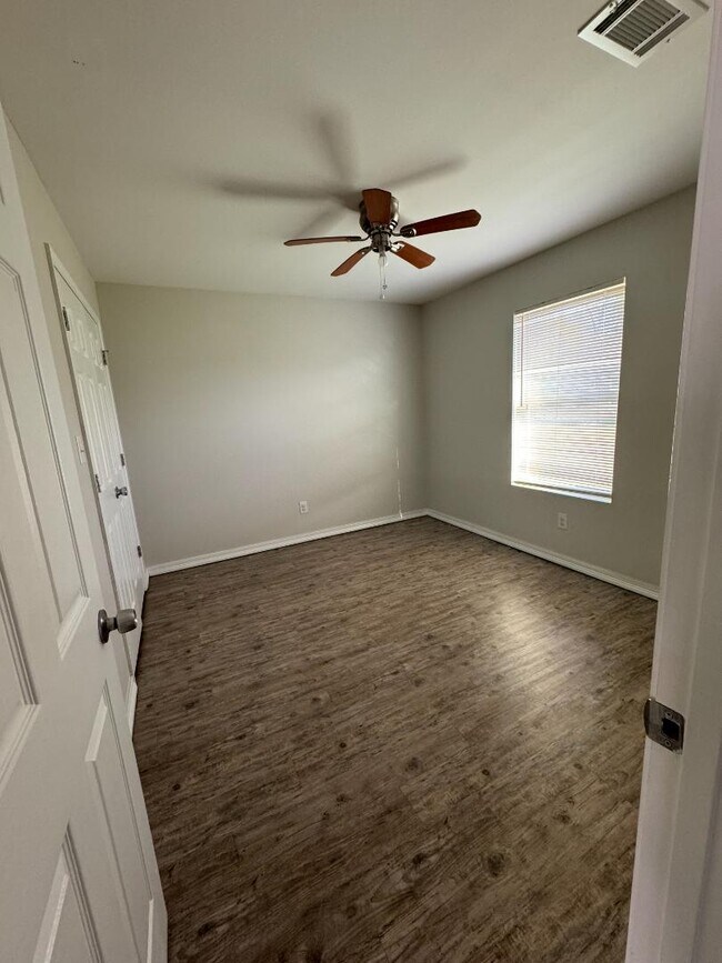 Photo - 735 N Nicholson Ave Apartment