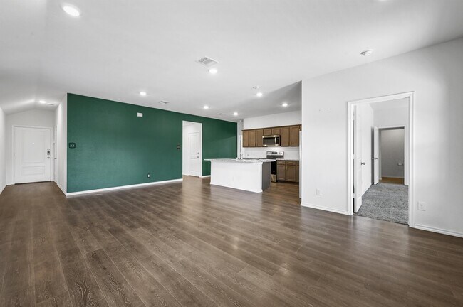 Photo - 508 Windrow Dr