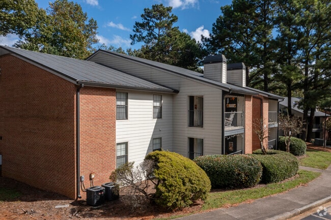 Royal Oaks Apartments